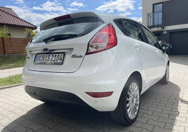 Ford Fiesta cena 29990 przebieg: 184000, rok produkcji 2013 z Skawina małe 232